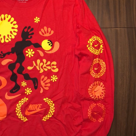 NIKE SQUIGGLES UNIVERSITY RED LONG SLEEVE TEE LARGE - Picture 6 of 11